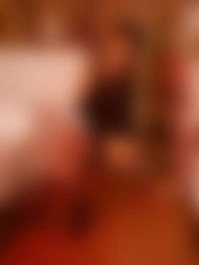 941a5e2a-4da1-4b4d-903d-766ff84e375f's hot photo – thumbnail